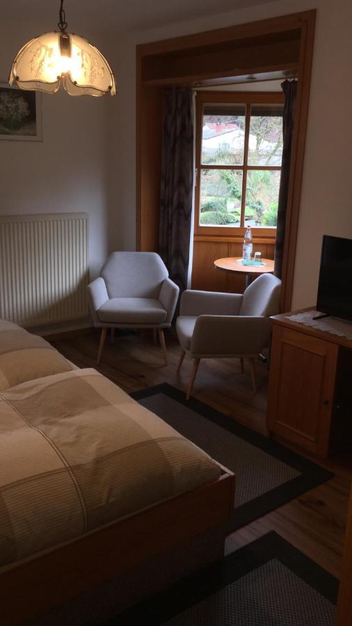Pension - Gaestehaus Zum Pfaelzerwald Hinterweidenthal Kültér fotó