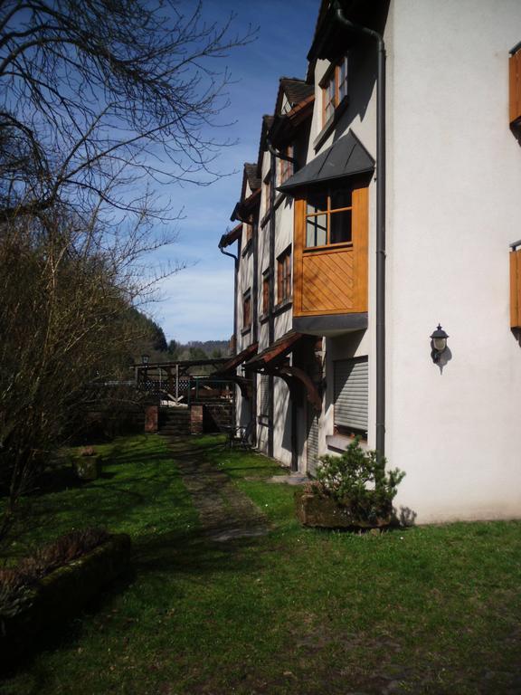 Pension - Gaestehaus Zum Pfaelzerwald Hinterweidenthal Kültér fotó