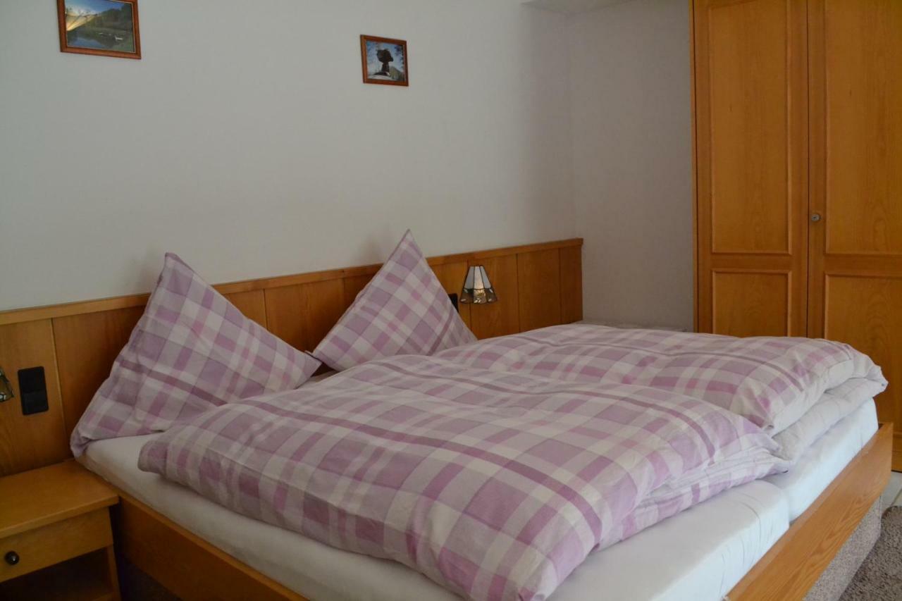 Pension - Gaestehaus Zum Pfaelzerwald Hinterweidenthal Kültér fotó